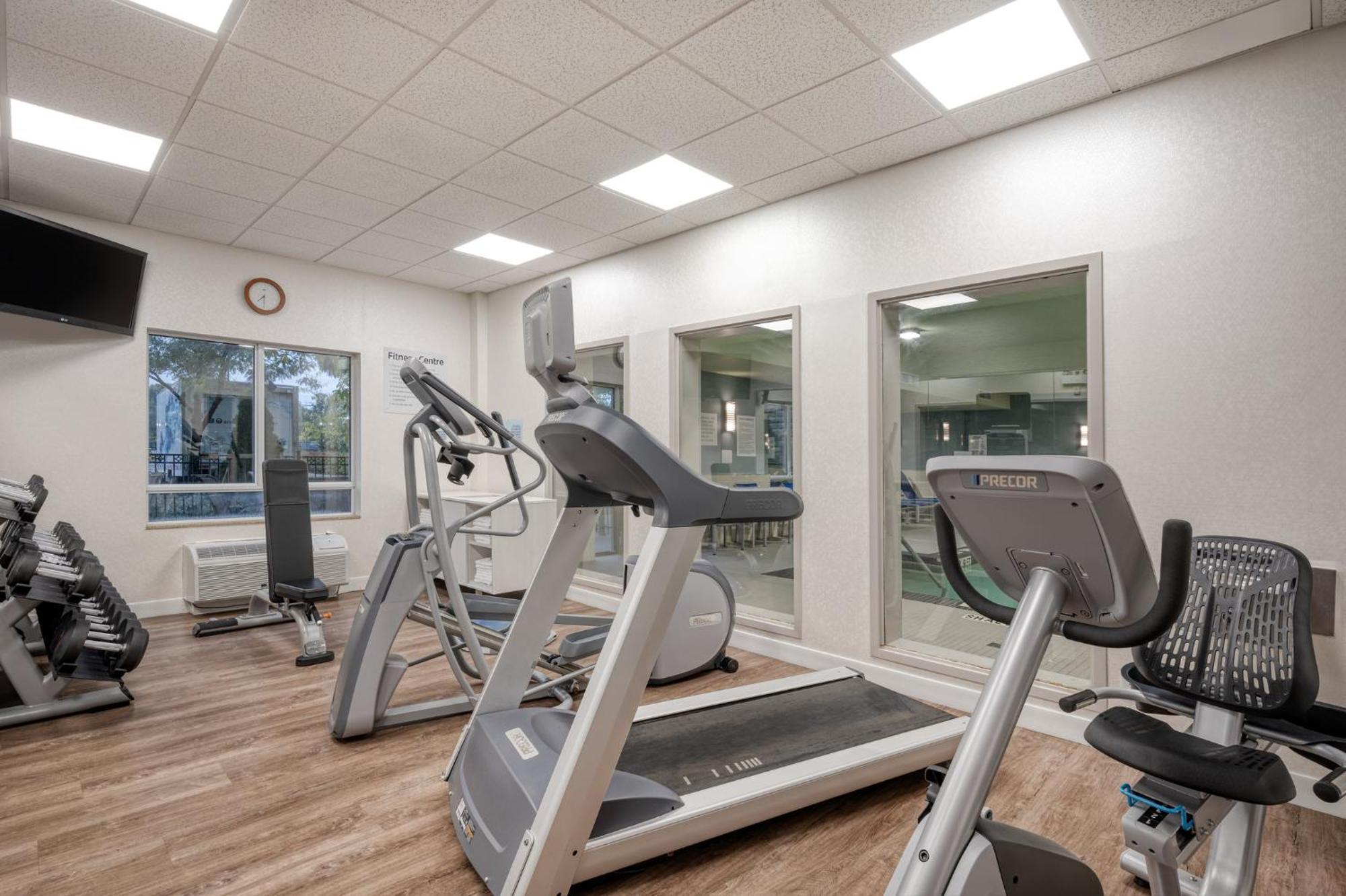 Holiday Inn Express Hotel & Suites Ottawa Airport By Ihg Luaran gambar